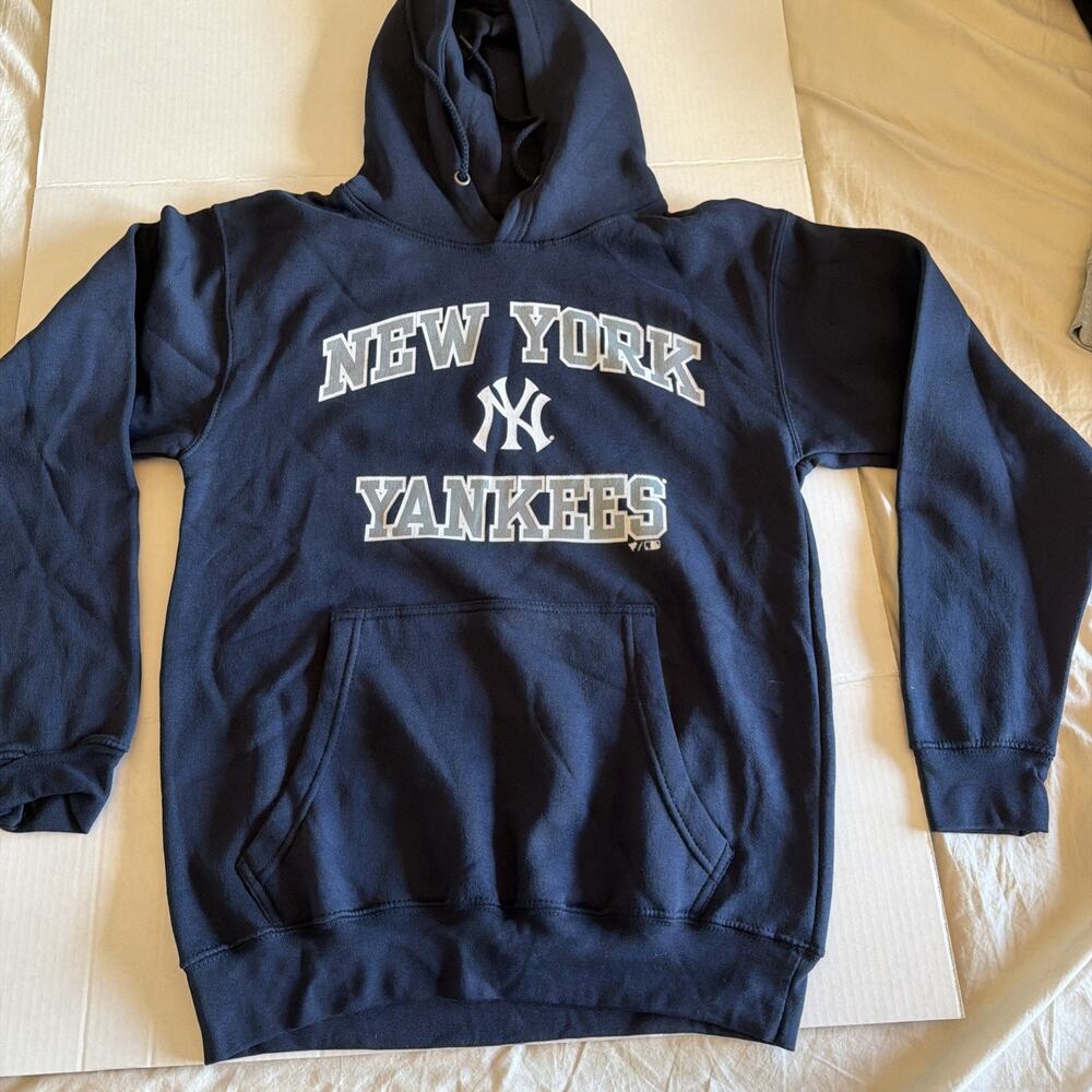 New York Yankees Hooded Sweatshirt Men’s Small Fanatics